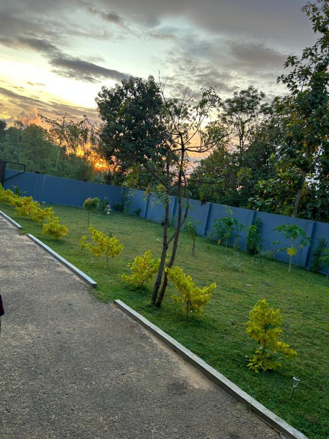 Amba Kola Udawalawa Hotel Udawalawe Bagian luar foto